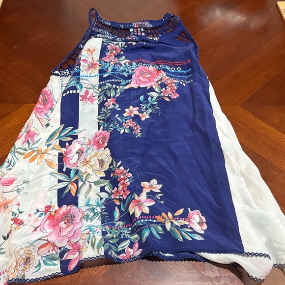 Johnny Was Floral Navy and Cream butterfly handkerchief style Tank Top - Picture 9 of 9